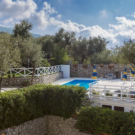Il Casale Del Golfo Apartment Вико Екуензе Екстериор снимка