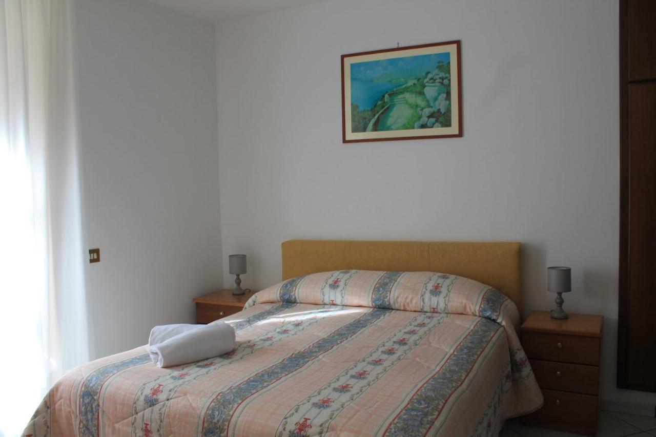 Il Casale Del Golfo Apartment Вико Екуензе Екстериор снимка